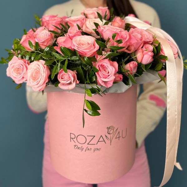 15 кустовых роз Бердс Нест в коробке